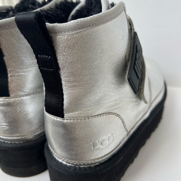 UGG BOOTS - Picture 6 of 8